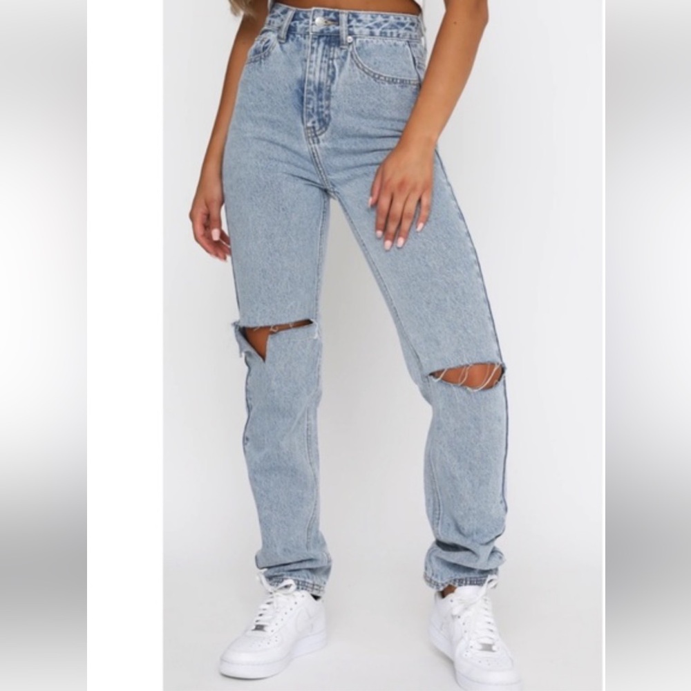 White Fox Boutique blowout knee high rise jeans size
